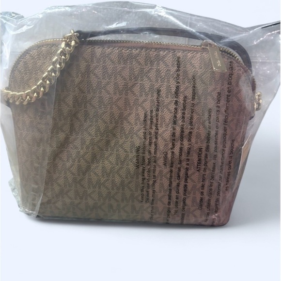 Michael Kors NEW WITH TAGS Jet Set Travel Medium Signature Dome Crossbody Bag 🐪🐫 - Picture 5 of 6